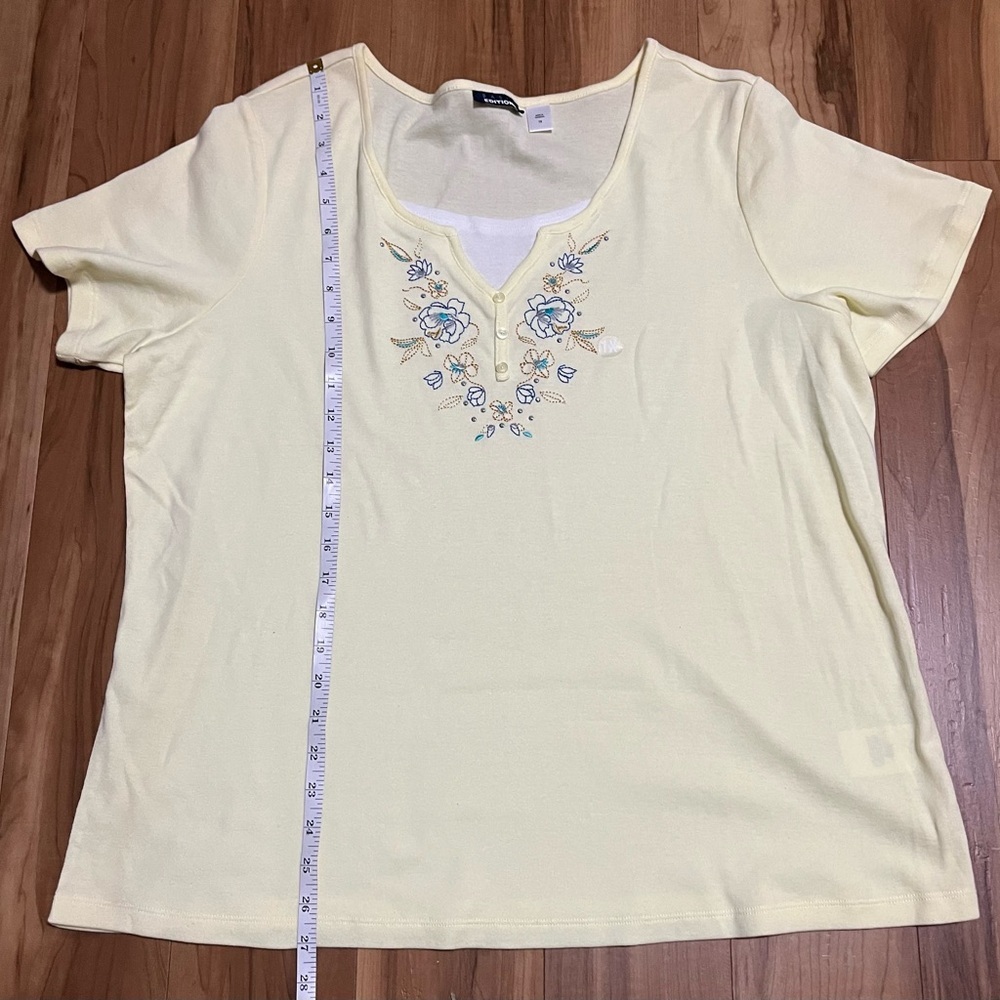 Basic Editions Yellow Floral Embroidered Top 1X Plus Size - Picture 9 of 9